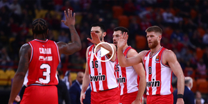 Olympiacos-vs-Valencia-Live-Streaming.jpg